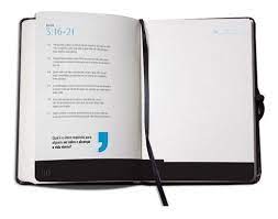 A Biblia Comentada Por :-