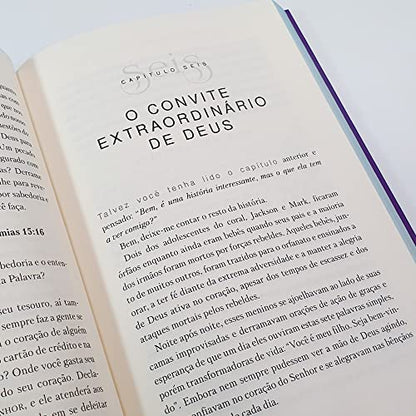 O que acontece quando uma mulher caminha pela Fé: Pequenos grandes passos para desfrutar a plenitude do amor de Deus