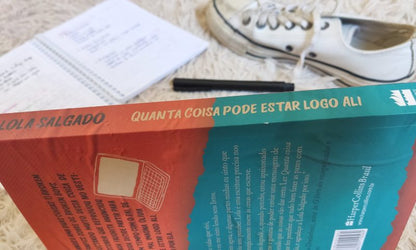 Quanta Coisa Pode Estar Logo Ali (Em Portugues do Brasil)