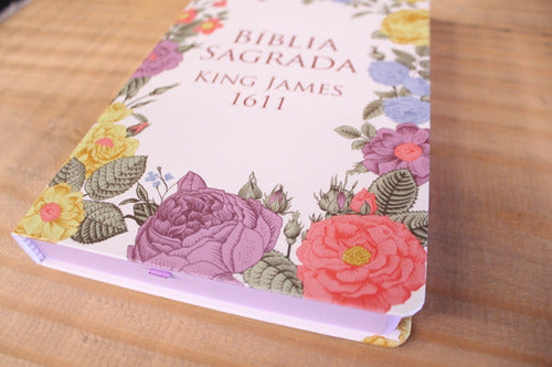 Bíblia King James 1611 - Capa semi luxo flores coloridas (Em Portugues do Brasil)