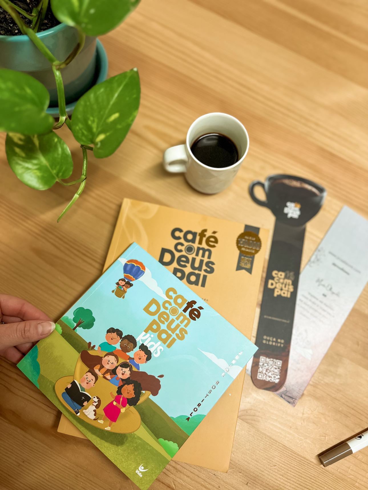 Café com Deus Pai Kids - Devocional kids oi
